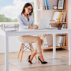 Mata ochronna pod fotel biurowy krzesło 90 x 130cm na podłogę mleczna