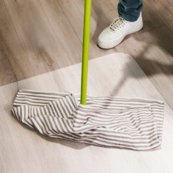 Mata ochronna pod fotel biurowy krzesło 90 x 130cm na podłogę mleczna