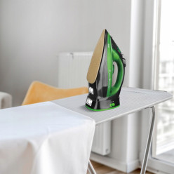 Żelazko bezprzewodowe parowe ceramiczne zielone 2400W
